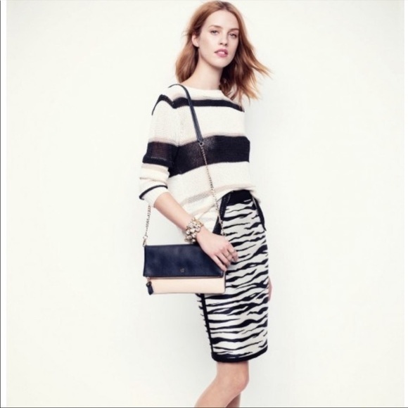 Ann Taylor Petite Zebra Jacquard Print Pencil Skirt Dark Navy/Ivory 12P - Picture 8 of 9